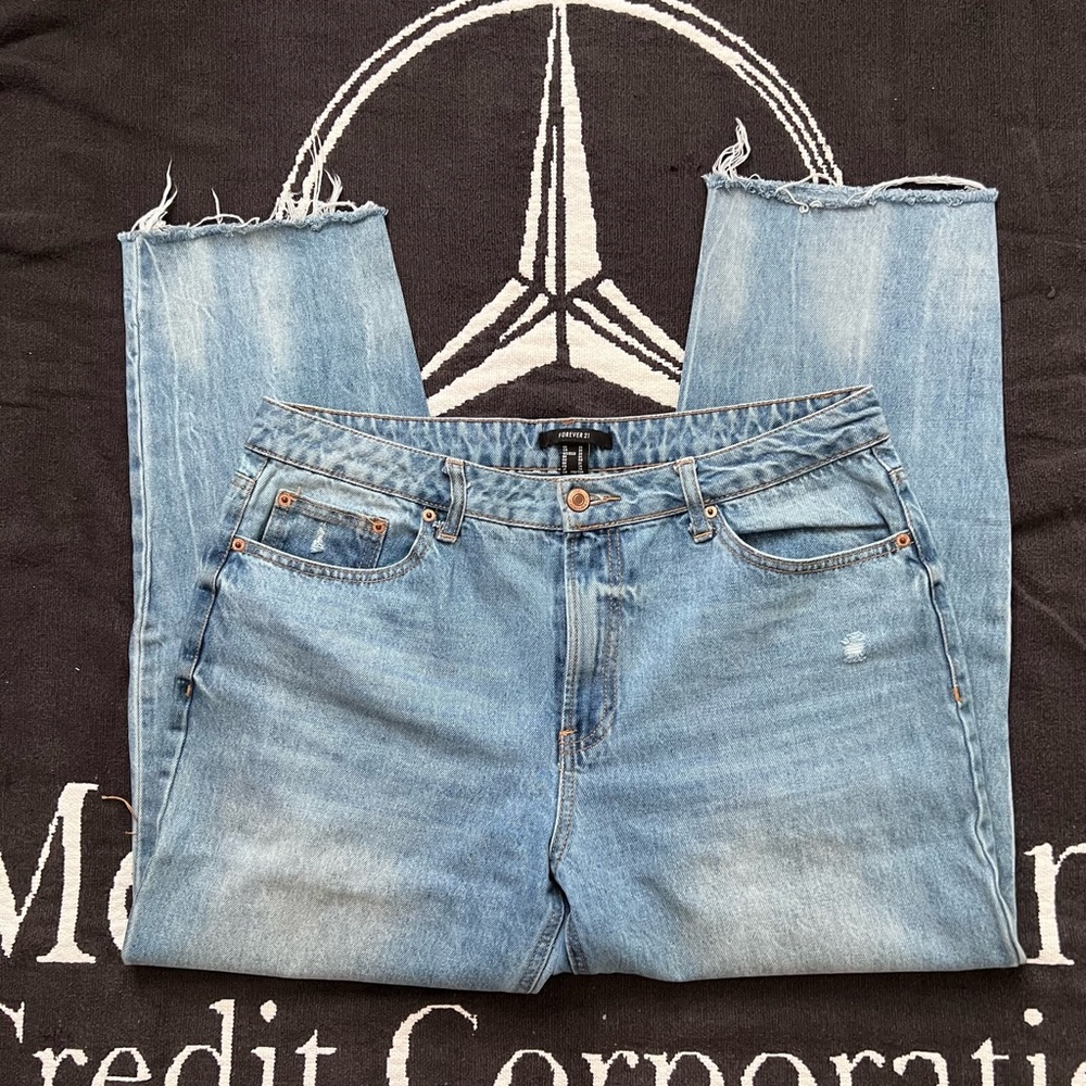 Women’s Forever 21 medium wash jeans